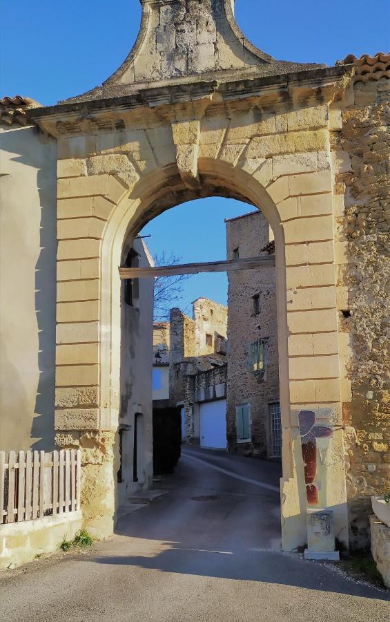 Ferienwohnung Les Jarres Bleues Grillon Exterior foto