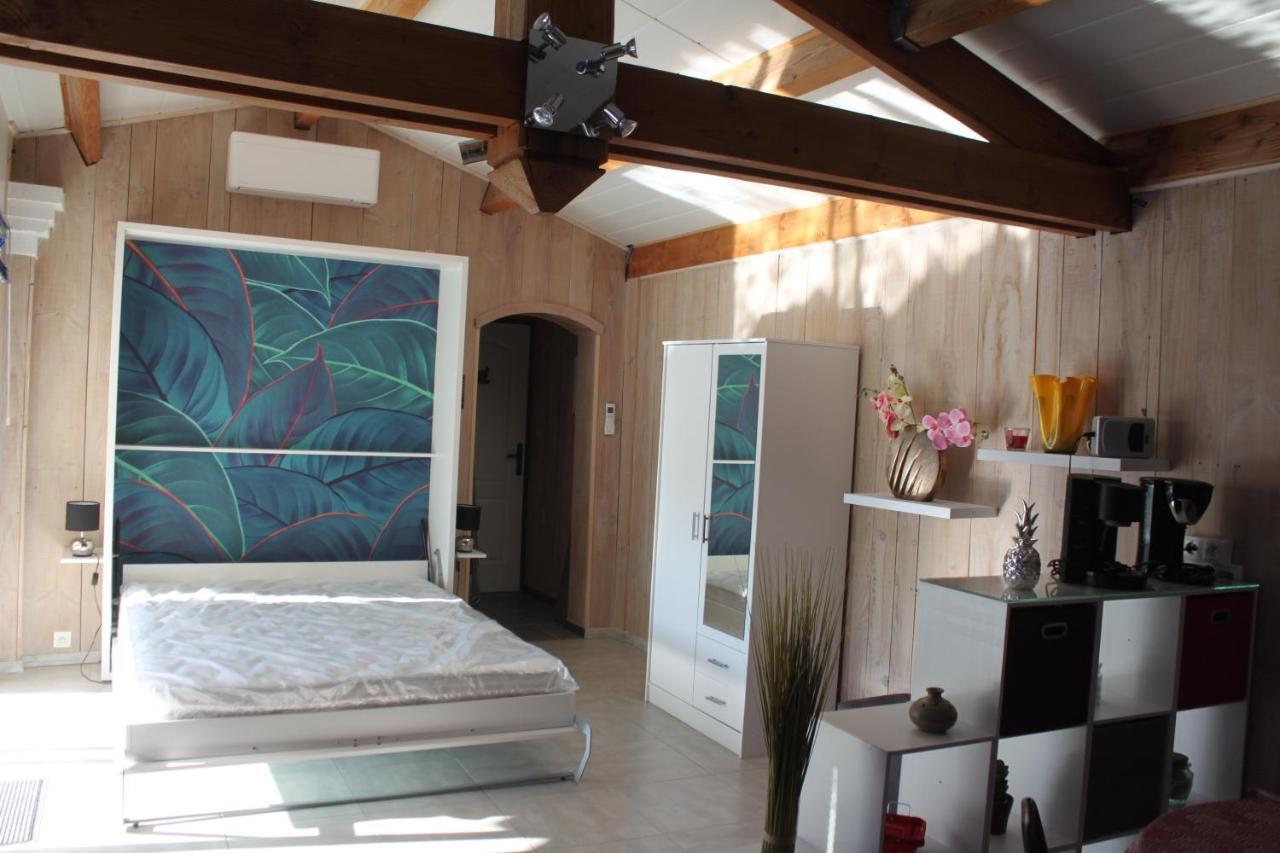 Ferienwohnung Les Jarres Bleues Grillon Exterior foto